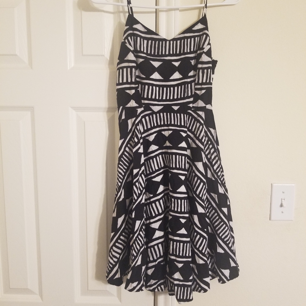 Old Navy Women's strappy print dress in  Small
